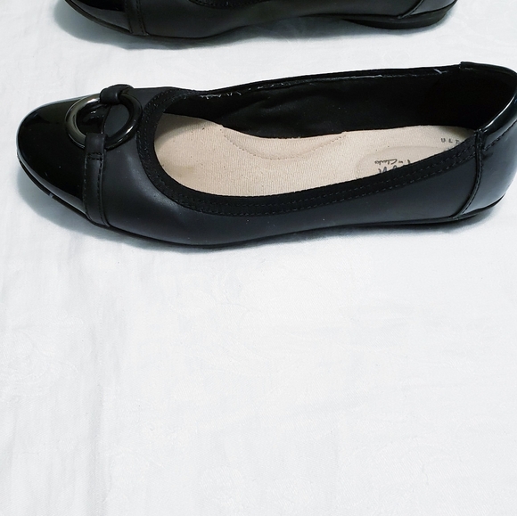 Clark's Collection Black Flats - Picture 4 of 6
